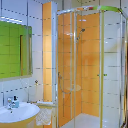 Apartament Oeneus Racic